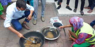 যাত্রীর পরনের কাপড় পুড়িয়ে পাওয়া গেল ৫ কোটি টাকার স্বর্ণ! gold smugglings